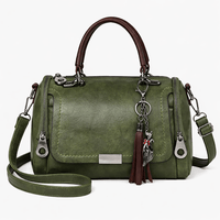 Sac à Main en Simili Cuir avec Pompon - ARLO